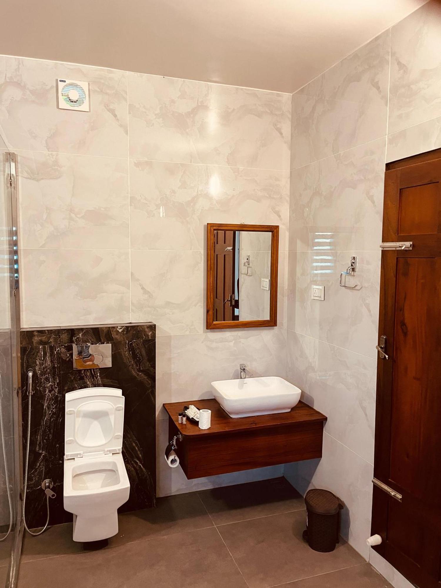Lush Acres Villa Thekkady Ngoại thất bức ảnh